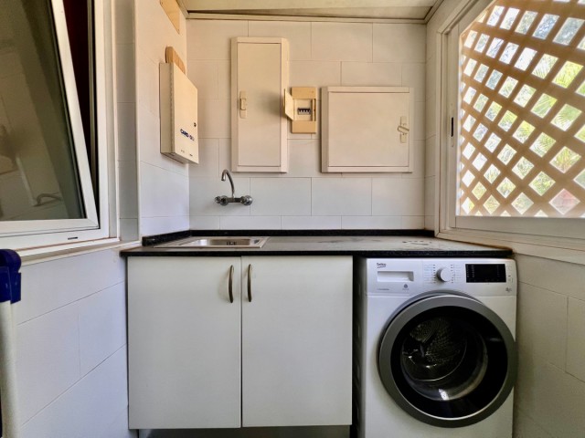 Apartamento con 2 Dormitorios  en Marbella