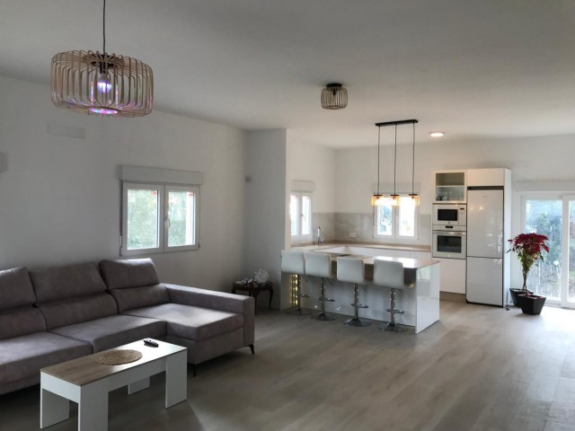 Villa, Cerros del Aguila, R5109250