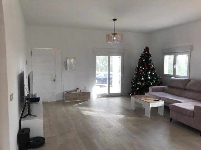 Villa, Cerros del Aguila, R5109250