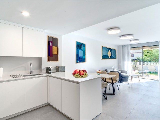 Apartamento con 2 Dormitorios  en Marbella