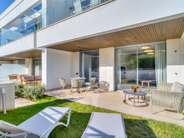 Apartamento con 2 Dormitorios  en Marbella