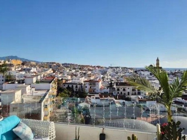 Penthouse avec 2 Chambres  à Estepona