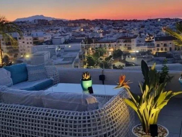 Penthouse avec 2 Chambres  à Estepona