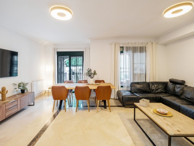 Adosado con 3 Dormitorios  en Nagüeles