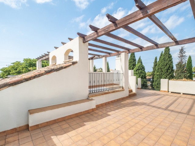 Adosado con 3 Dormitorios  en Nagüeles