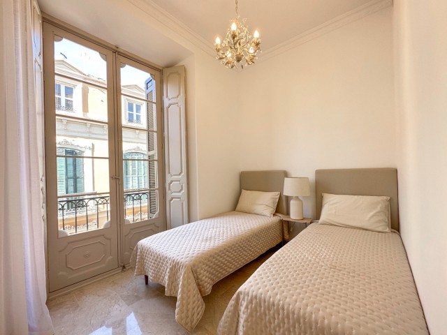 Apartamento con 3 Dormitorios  en Centro Histórico