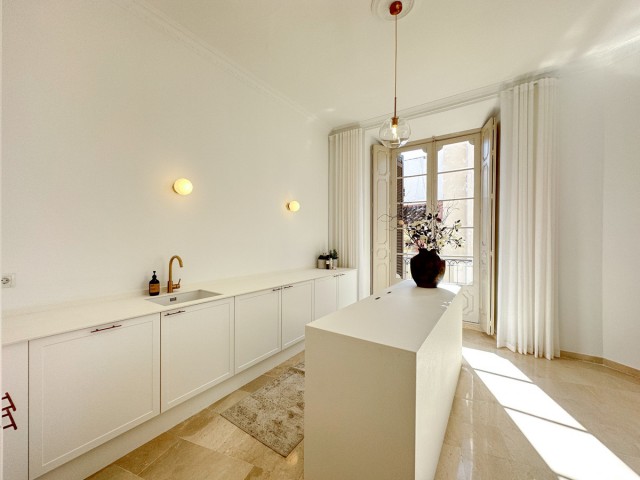 Apartamento con 3 Dormitorios  en Centro Histórico
