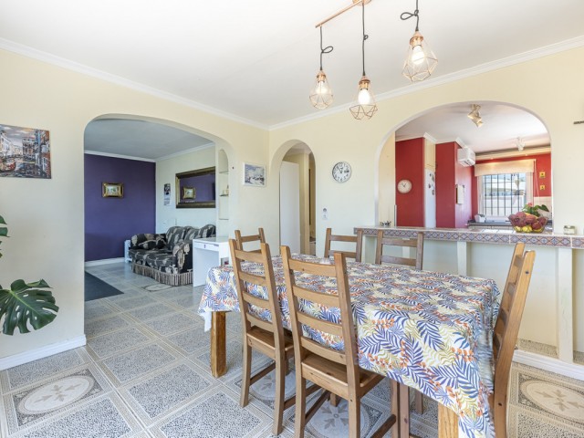 Villa con 4 Dormitorios  en La Cala de Mijas