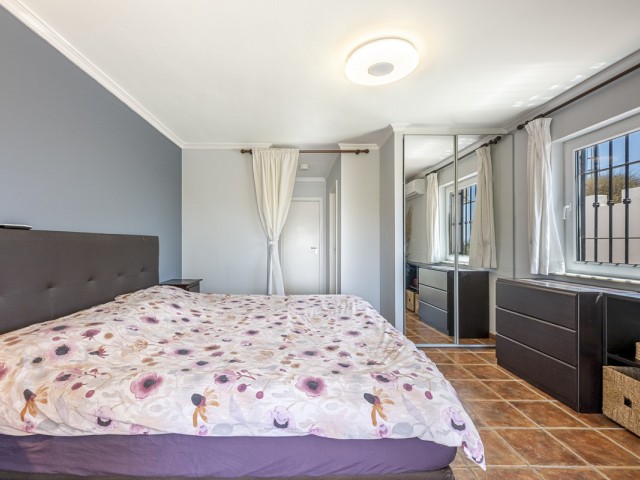 Villa con 4 Dormitorios  en La Cala de Mijas