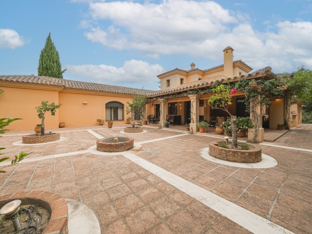 5 Soveroms Villa i Sotogrande