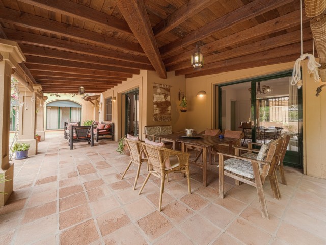 5 Soveroms Villa i Sotogrande