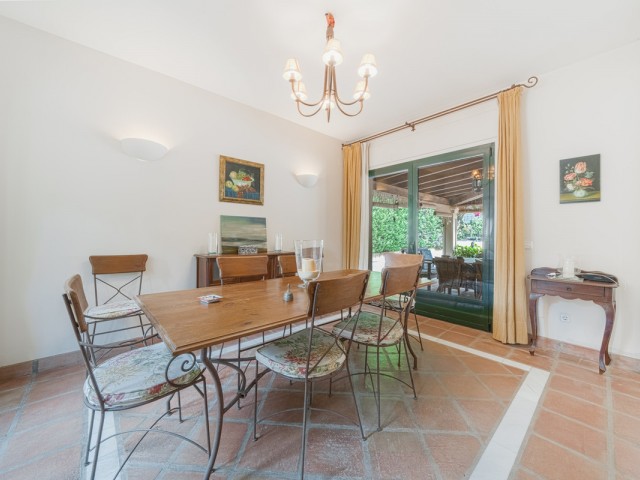 5 Soveroms Villa i Sotogrande
