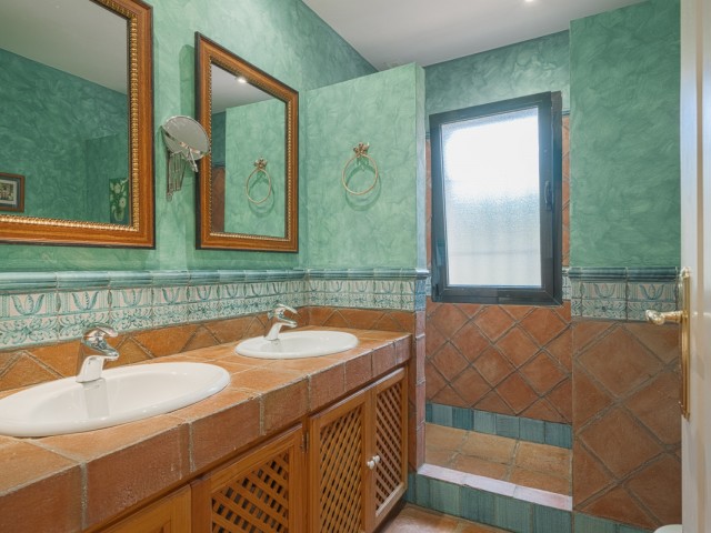 5 Soveroms Villa i Sotogrande