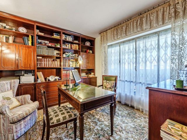 Ático con 5 Dormitorios  en Málaga Centro