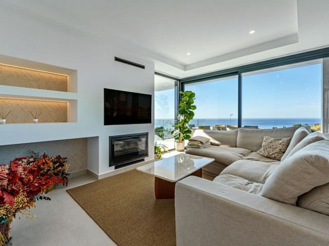 4 Bedrooms Villa in Benalmadena Costa