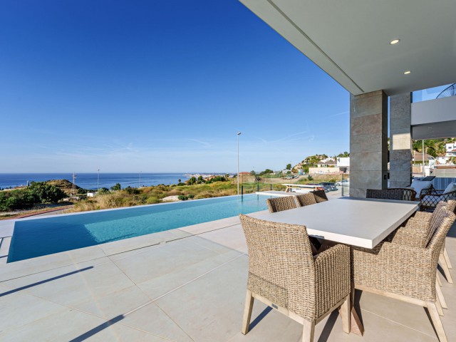 4 Bedrooms Villa in Benalmadena Costa