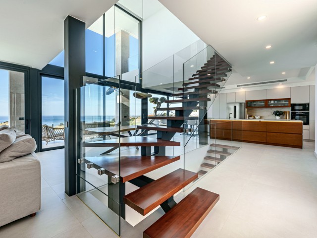 4 Bedrooms Villa in Benalmadena Costa
