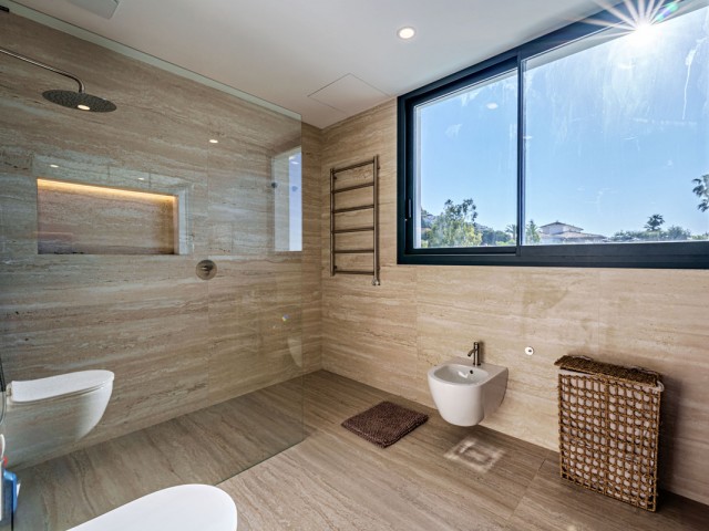 4 Bedrooms Villa in Benalmadena Costa