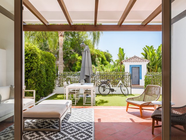 2 Bedrooms Apartment in Benahavís