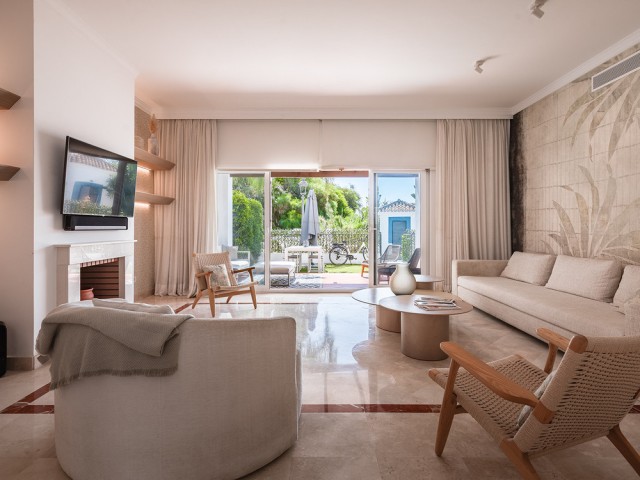 2 Bedrooms Apartment in Benahavís