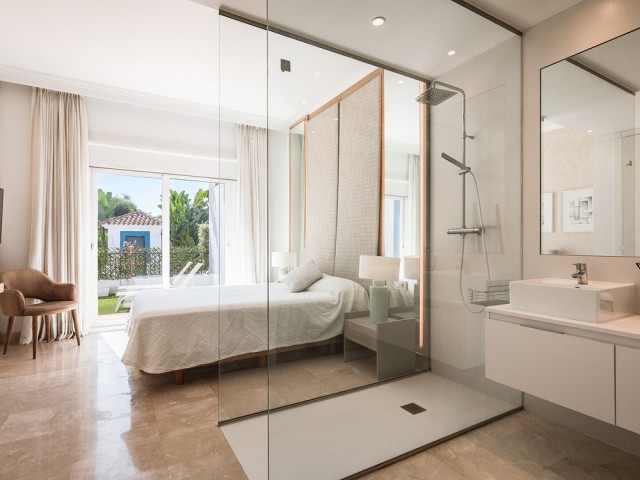 2 Bedrooms Apartment in Benahavís
