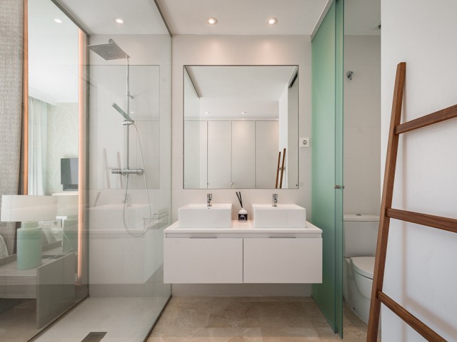 2 Bedrooms Apartment in Benahavís