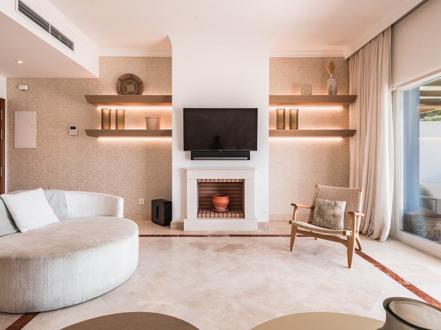 2 Bedrooms Apartment in Benahavís