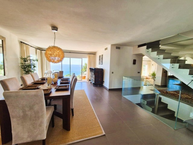 5 Soveroms Villa i Manilva