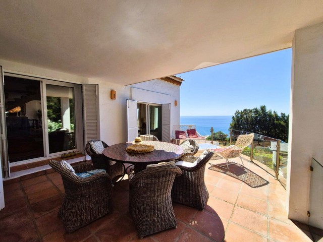 5 Soveroms Villa i Manilva