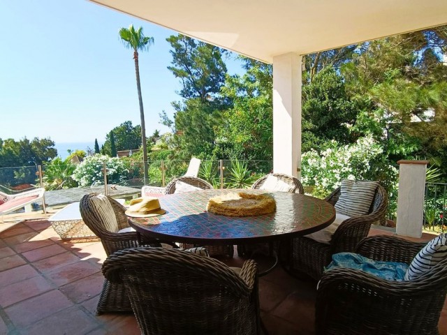 5 Soveroms Villa i Manilva