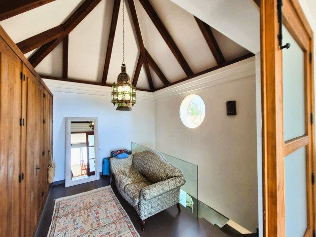 5 Soveroms Villa i Manilva
