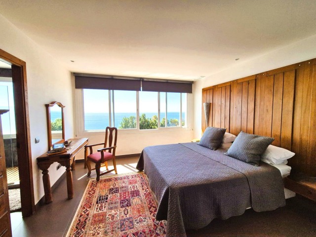 5 Soveroms Villa i Manilva