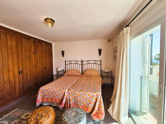 5 Soveroms Villa i Manilva