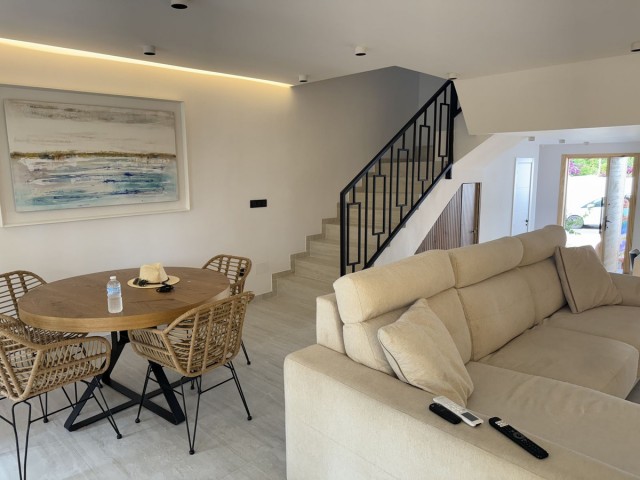 2 Schlafzimmer Reihenhaus in Casares Playa