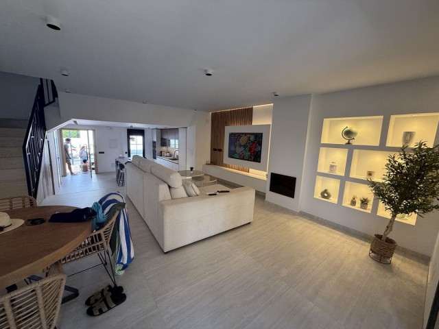 2 Schlafzimmer Reihenhaus in Casares Playa