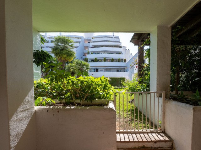 Apartamento con 4 Dormitorios  en Marbella