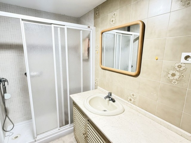 Apartamento con 2 Dormitorios  en Marbella