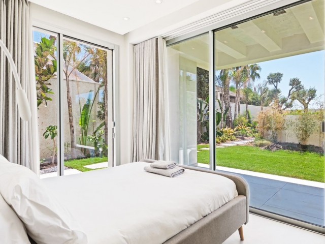 Villa con 5 Dormitorios  en La Cala de Mijas