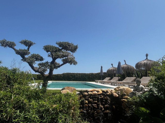 Villa con 5 Dormitorios  en La Cala de Mijas