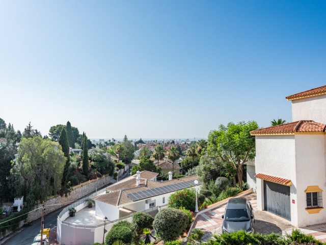6 Bedrooms Villa in Sierrezuela