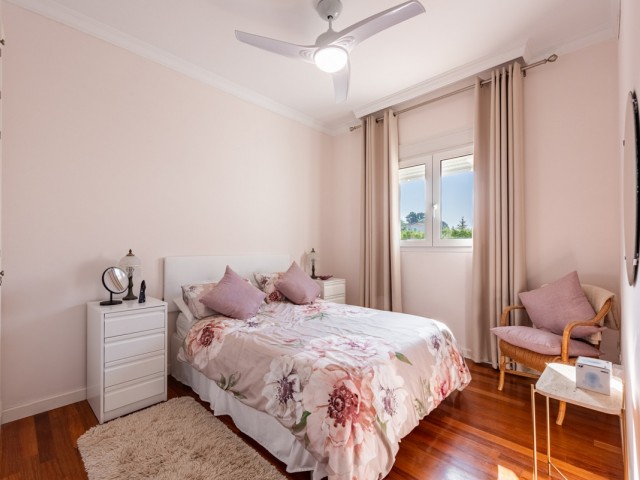 6 Bedrooms Villa in Sierrezuela