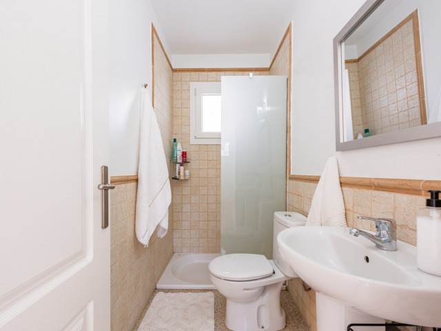 6 Bedrooms Villa in Sierrezuela