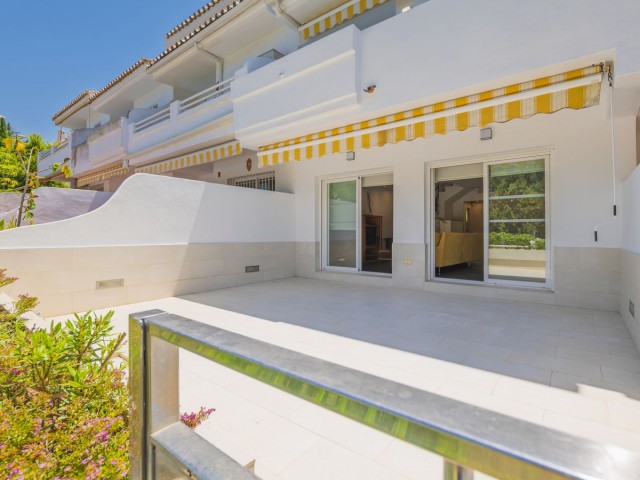 4 Schlafzimmer Villa in Artola