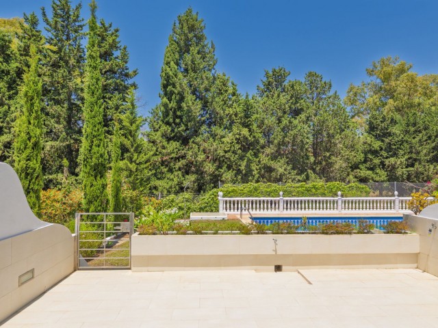 4 Bedrooms Villa in Artola