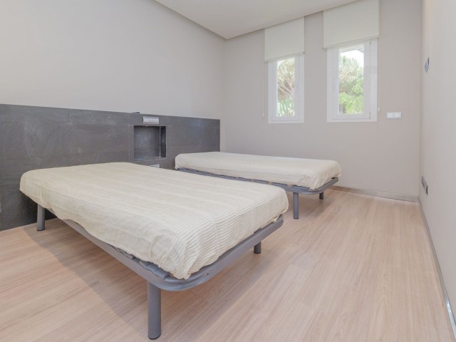 4 Bedrooms Villa in Artola