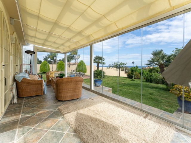 4 Sovrums Villa i Estepona