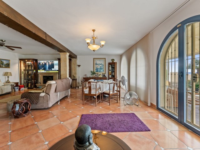 4 Sovrums Villa i Estepona