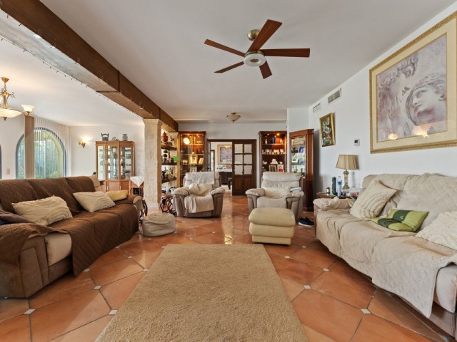 4 Sovrums Villa i Estepona