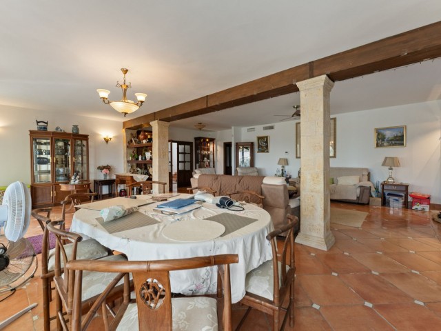 4 Sovrums Villa i Estepona