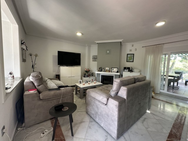 Radhus, Cabopino, R5111422